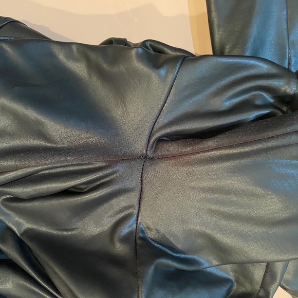 Fleece Lined Liquid Moto Legging - Picture 8 of 8